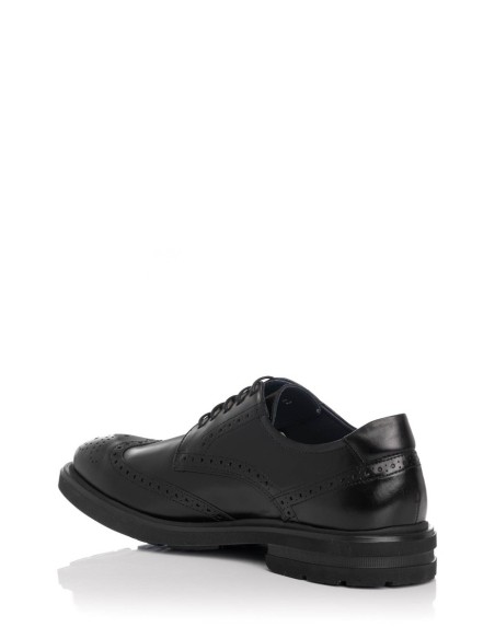 Zapato de vestir con cordones