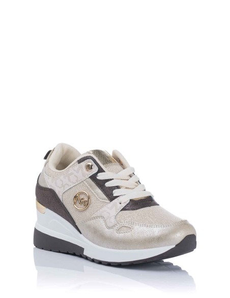NK  Zapatilla con cuña