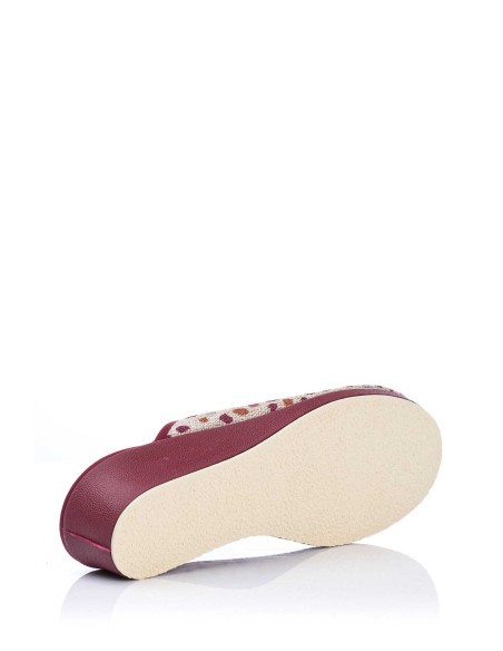 Zapatilla con cuña