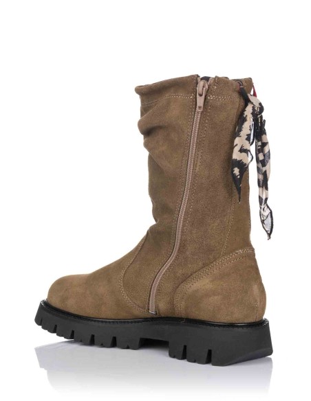 Comprar Bota en piel con suela track | Club del Zapato