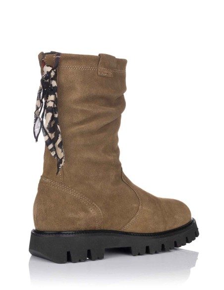 Comprar Bota en piel con suela track | Club del Zapato