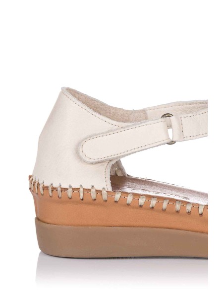Comprar Sandalia calada con cuña - Piel | Club del Zapato