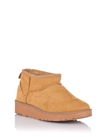 Bota australiana com cunha