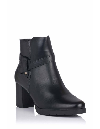 Botas de tornozelo com saltos